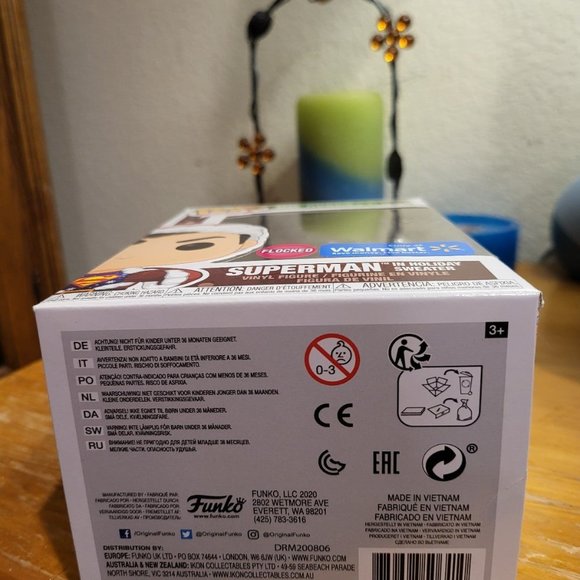 DC Super Heroes Superman in Holiday Sweater Flocked Walmart Exclusive Funko Pop - Picture 6 of 7